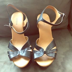 Torrid size 11 wedge heels